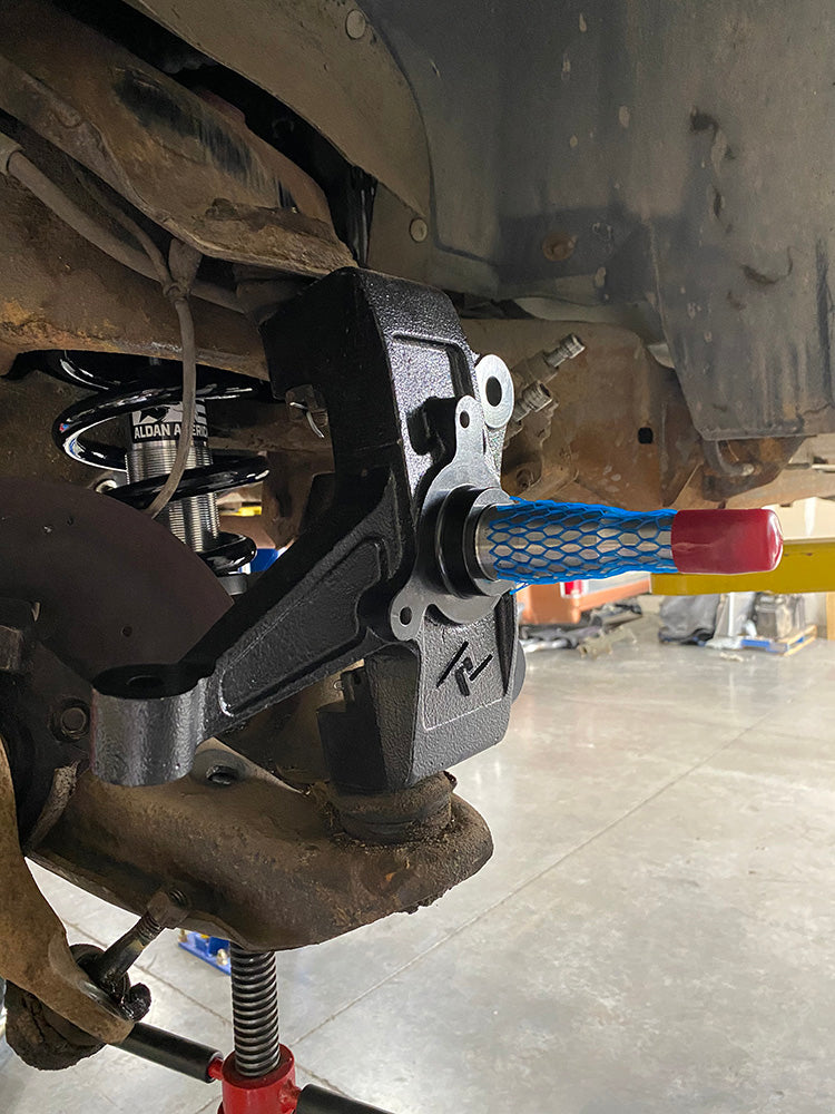 React 2" Modular Drop Spindles - 88-98 C1500 / 92-99 SUV