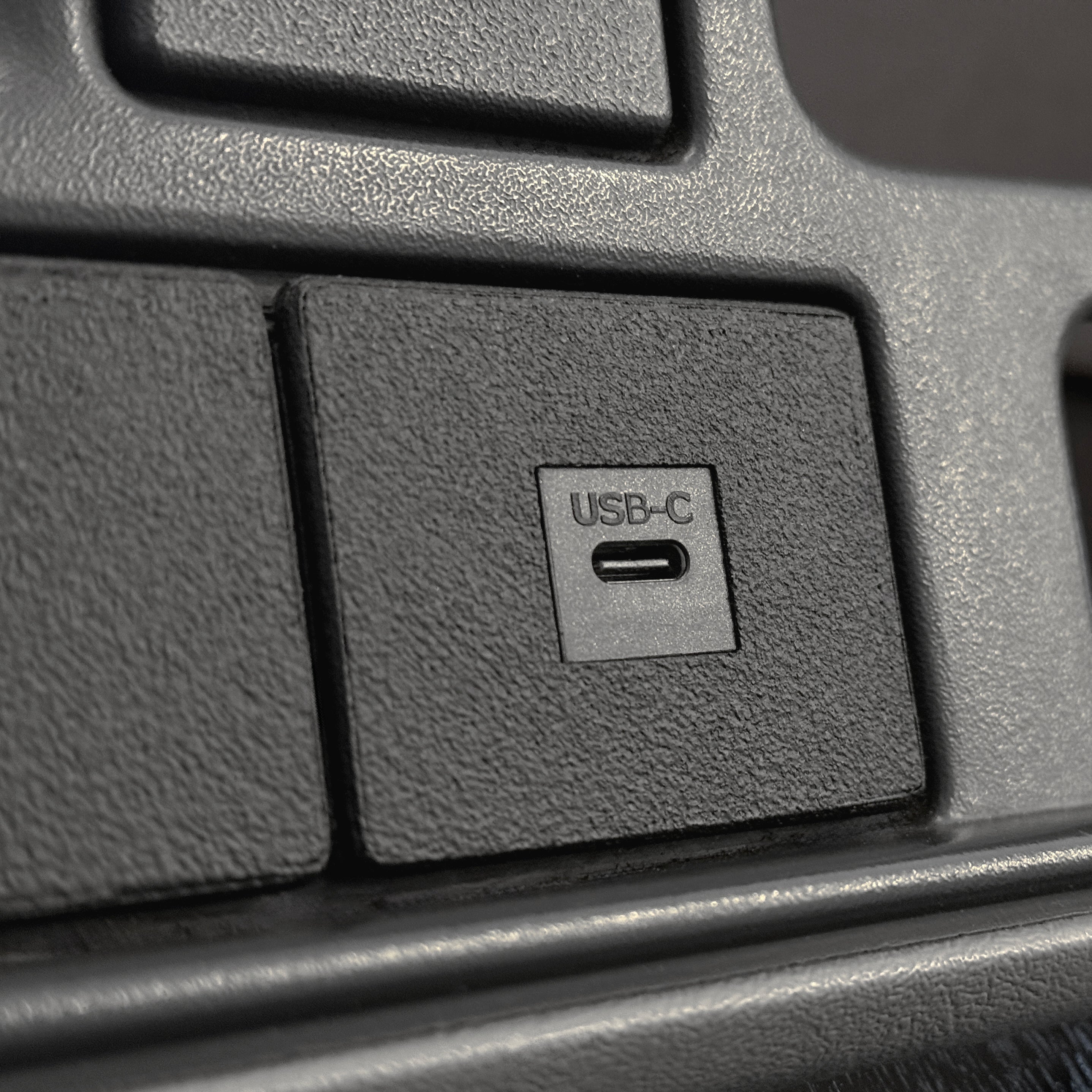 OBS Clash Dash Pass USB Panel 95-98+