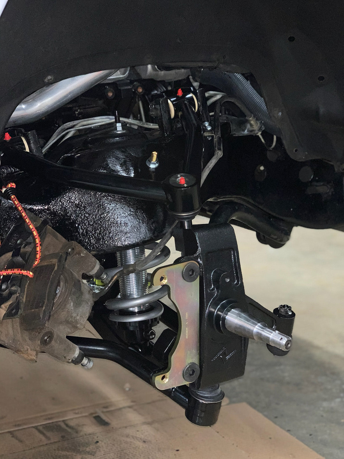 React 2" Modular Drop Spindles - 88-98 C1500 / 92-99 SUV